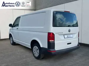 Volkswagen T6.1 Transporter Kasten KR 2,0 l TDI Klima Klima Einparkhilfe Bild 3