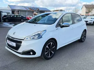 Peugeot 208 1.2L Signature_KlimAut_Navi_Kamera_Sitzhz_
