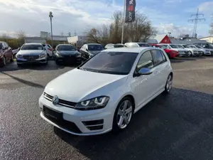 Volkswagen Golf VII Lim R 4Motion DSG LED Navi Kamera Leder