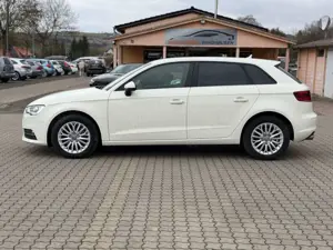 Audi A3 1.8 TFSI Sportback *NAVI*XENON*LEDER* TÜV NEU Bild 2