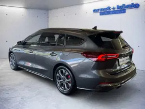 Ford Focus Turnier 1.0 EcoBoost Hybrid ST-LINE X Bild 4
