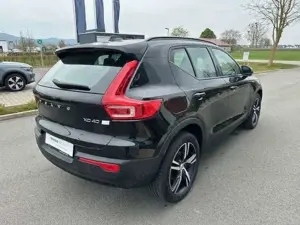 Volvo XC40 T4 R Design Recharge Plug-In Hybrid 2WD Bild 3