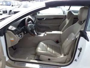 Mercedes-Benz E 350 E 350 Cabrio BlueEFFICIENCY 7G-TRONIC Avantgarde Bild 3