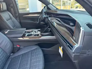 Cadillac Escalade ESV Sport Platinum 2026 24" Execut.S Bild 2