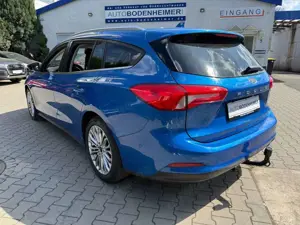 Ford Focus Turnier 2.0 EcoBlue Titanium·Automatik·AHK Bild 3