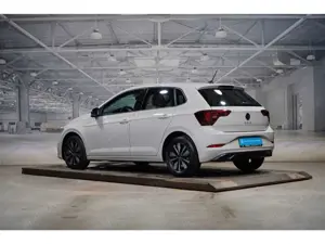 Volkswagen Polo MOVE 1.0 TSI DSG LED Kamera ACC Bild 2