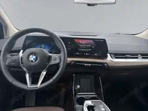 BMW 220 Bild 5