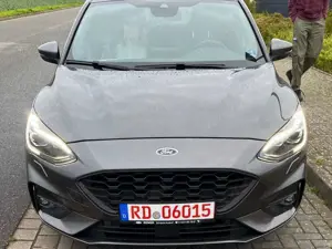 Ford Focus Focus Turnier 1.5 EcoBoost Start-Stopp-System ST-LINE