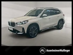 BMW X1 xDrive 20d Fahrassist+AHK+HUD+Pano+Wide+360
