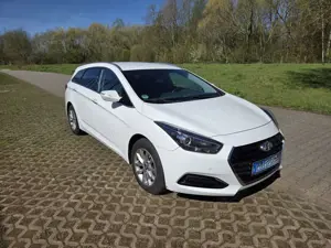 Hyundai i40 i40 Kombi blue 1.7 CRDi Trend