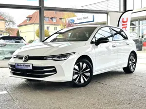 Volkswagen Golf VIII 1.5 TSI GOAL ACC LED PDC GJR SHZ