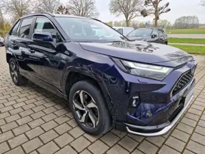 Toyota RAV 4 Plug-in Hybrid 4x4 Bild 3