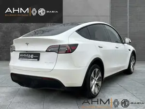 Tesla Model Y Long Range Dual AWD 8fach bereift MwSt. Bild 2