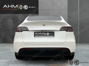 Tesla Model Y Long Range Dual AWD 8fach bereift MwSt. Bild 4