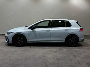 Volkswagen Golf GTI Black Style | IQ.LIGHT PANO ACC NAVI Bild 3
