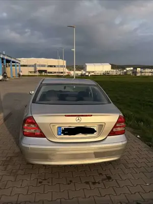 Mercedes-Benz C 180 Classic Bild 4