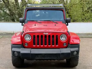 Jeep Wrangler 2.8 CRD Aut. Sahara *Dual-Top**AHK* Bild 2