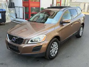 Volvo XC60 XC60 Kinetic 2WD~LEDER~PANO~EU5 Bild 3