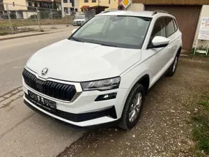 Skoda Karoq Selection 2,0TDI DSG NAVI LED AHK