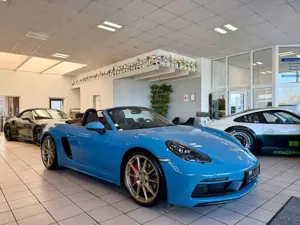 Porsche Boxster 718 Boxster GTS 4.0 PDK PTS-Farbe / BOSE /Kamera