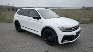 Volkswagen Tiguan Allspace 2.0 TDI 4M DSG 3x R-Line Black
