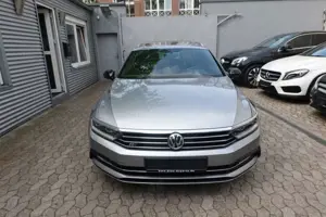 Volkswagen Passat Variant Highline Pano Voll Leder LED AHK Bild 2