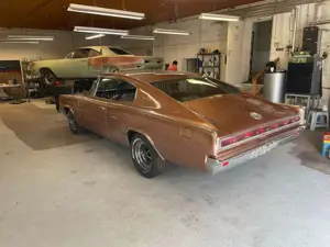 Dodge Charger v8 hp