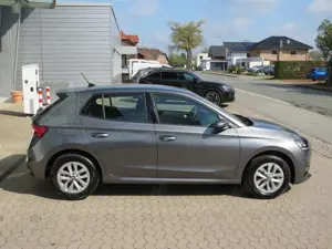 Skoda Fabia Selection 1.0TSI DSG 5J Garantie Kamera Bild 5