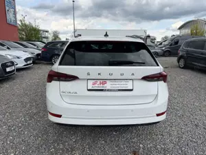 Skoda Octavia Combi 2.0 TDI First Edition DSG/1.Hand Bild 4