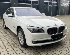 BMW 750