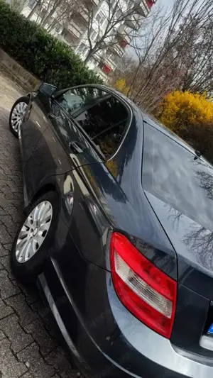 Mercedes-Benz C 220 CDI DPF Automatik Avantgarde