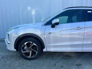 Mitsubishi Eclipse Cross Plus Select Hybrid 4WD Bild 3