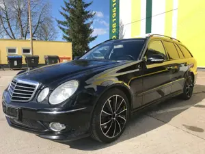 Mercedes-Benz E 500 Mercedes-Benz E 500  5,5 Avantgarde LPG-GAS-Leder-Automatik-Xenon-top Zustand-Tü