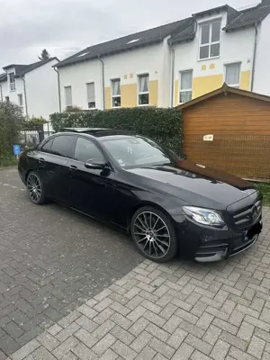 Mercedes-Benz E 400 d 4Matic 9G-TRONIC AMG Line Bild 4