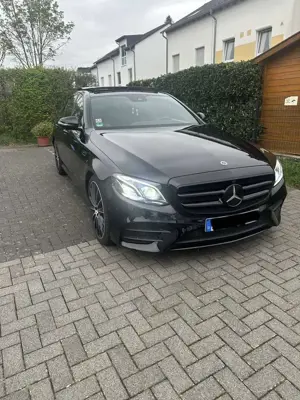 Mercedes-Benz E 400 d 4Matic 9G-TRONIC AMG Line Bild 3