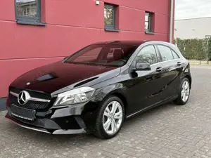 Mercedes-Benz A 180 BE" FACELIFT EDITION URBAN NAVI ALU-17' GARANTIE*