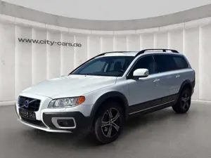 Volvo XC70 Summum AWD*2.Hand*Scheckheft*AHK*Leder*