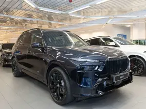 BMW X7 xDrive40d M Sportpaket BW Surround Bild 3