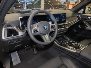BMW X7 xDrive40d M Sportpaket BW Surround Bild 4