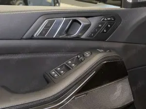 BMW X7 xDrive40d M Sportpaket BW Surround Bild 5