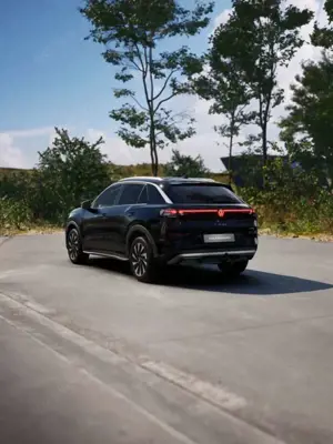 Volkswagen T-Roc Style 1.5 l eTSI DSG Navi, AHK, Kessy VSA Bild 3