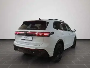 Volkswagen Tiguan 1.5 TSI eHybrid *R-Line* DSG Pano AHK Nav Bild 3