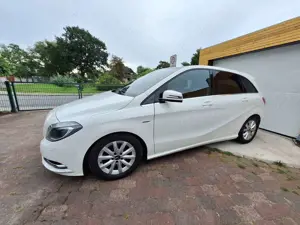 Mercedes-Benz B 180 (BlueEFFICIENCY)