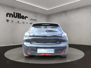 Peugeot e-208 GT Pack Bild 5