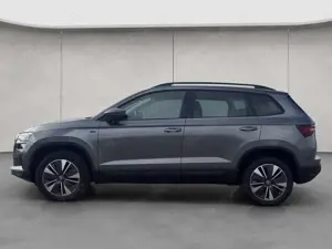 Skoda Karoq 2.0 TDI DSG Selection Tour AHK/Kamera/Navi Bild 2