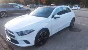 Mercedes-Benz A 200 Leder, Panorama-Schiebedach, Anhängevorrichtung, MBUX, Business/Leder/Spiegel/Li