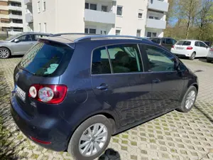 Volkswagen Golf Plus 1.6 TDI DPF Highline Bild 4
