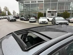 BMW 330 330D Touring HEADUP/PANO/NAVI/AHK/ACC/KEYLESS Bild 4