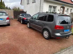 Volkswagen Touran Touran 1.2 TSI STYLE - AHK, Klima, Mini Wohnmobil Bild 3