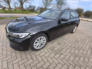BMW 318 318d Touring Aut. Advantage mit AHK